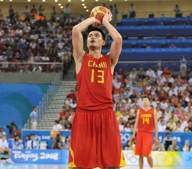 欧冠本周最佳球员候选：马杜埃凯、孔德、德凯特拉雷、格洛赫（欧冠本周最佳四人入围：马杜埃凯、孔德、德凯特拉雷、格洛赫）