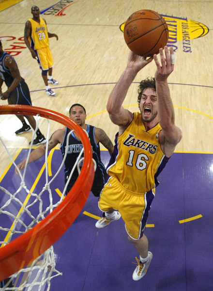 NBA战报：康宁汉姆29分8助，活塞138-135险胜热火（NBA快讯：康宁汉姆29分8助攻，活塞138-135力克热火）