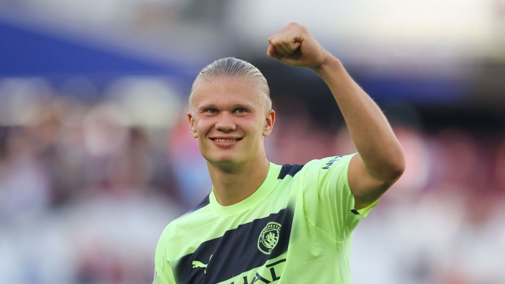 官方：桑德兰和主帅雷吉斯-勒布里斯续约至2028年（桑德兰官宣与主帅雷吉斯-勒布里斯续约，合同至2028年）