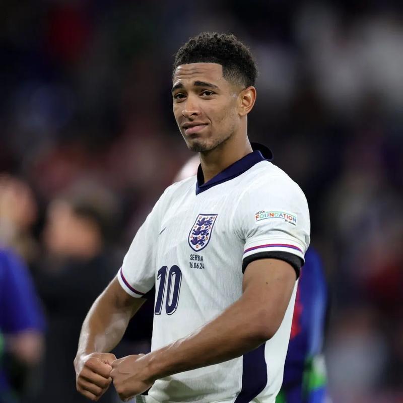 报16连胜终结之仇！凯恩破门追平姆巴佩，拜仁3-2柏林联合三线狂飙（复仇之战！凯恩建功追平姆巴佩，拜仁3-2险胜柏林联合三线高歌猛进）