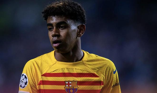 半场战报：皇家奥维耶多0-0奥萨苏纳（半场战况：皇家奥维耶多与奥萨苏纳0-0暂时握手言和）