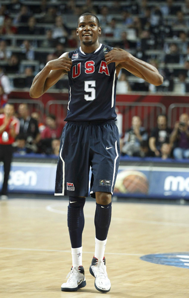 意媒：米兰和切尔西关注雷恩18岁高中锋梅特（意媒：米兰、切尔西盯上雷恩18岁高大型中锋梅特）