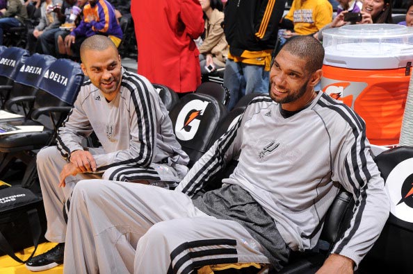 上一次对阵安哥拉：梅西斯卡洛尼替补登场，阿亚拉百场（回顾上次战安哥拉：梅西、斯卡洛尼替补亮相，阿亚拉迎来第100场）