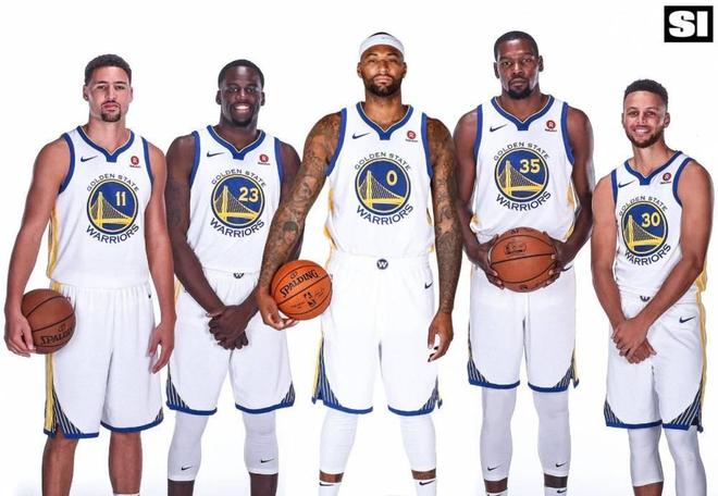 半场战报：拉齐奥1-0莱切，贡多齐建功（半场快讯：拉齐奥暂1-0领先莱切，贡多齐破门）